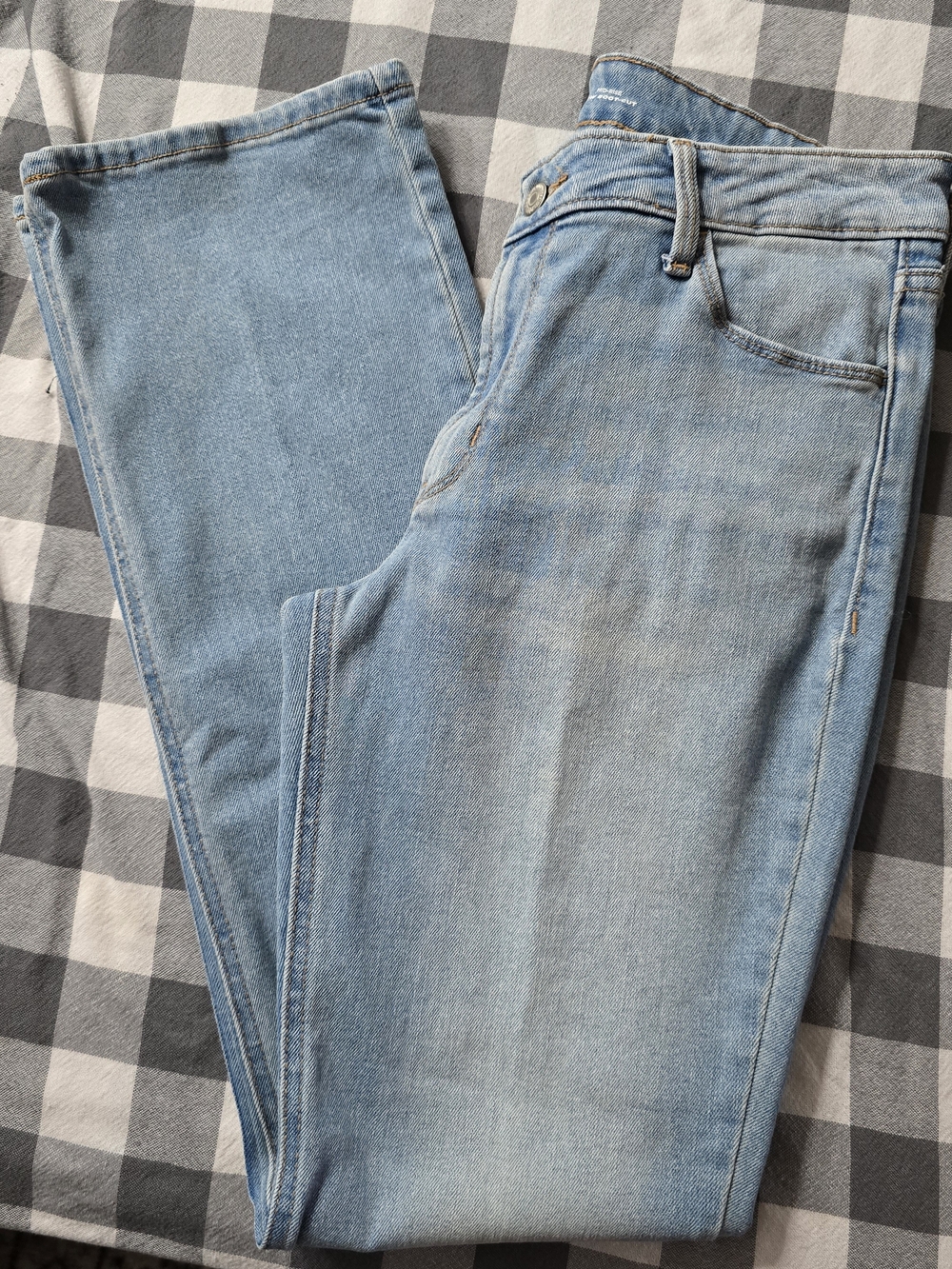 Old Navy Women’s Size 8 WOW Mid-Rise Bootcut Jeans Light Wash Stretch Denim